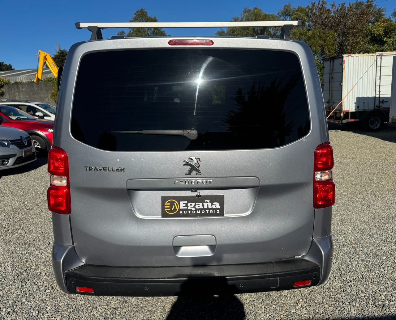Peugeot Traveller 8+1 2023
