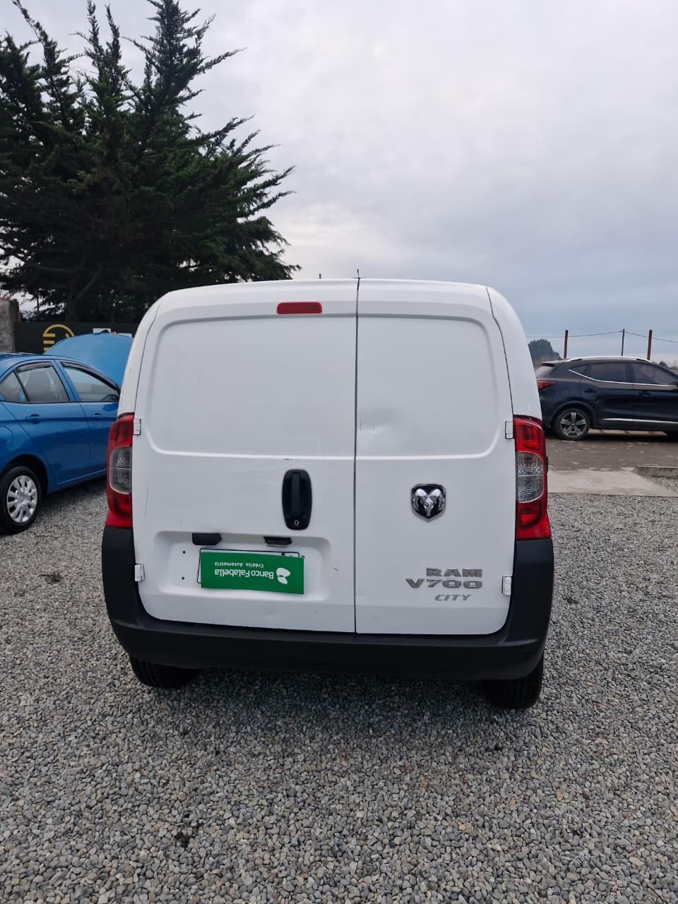 RAM VAN 700 2022