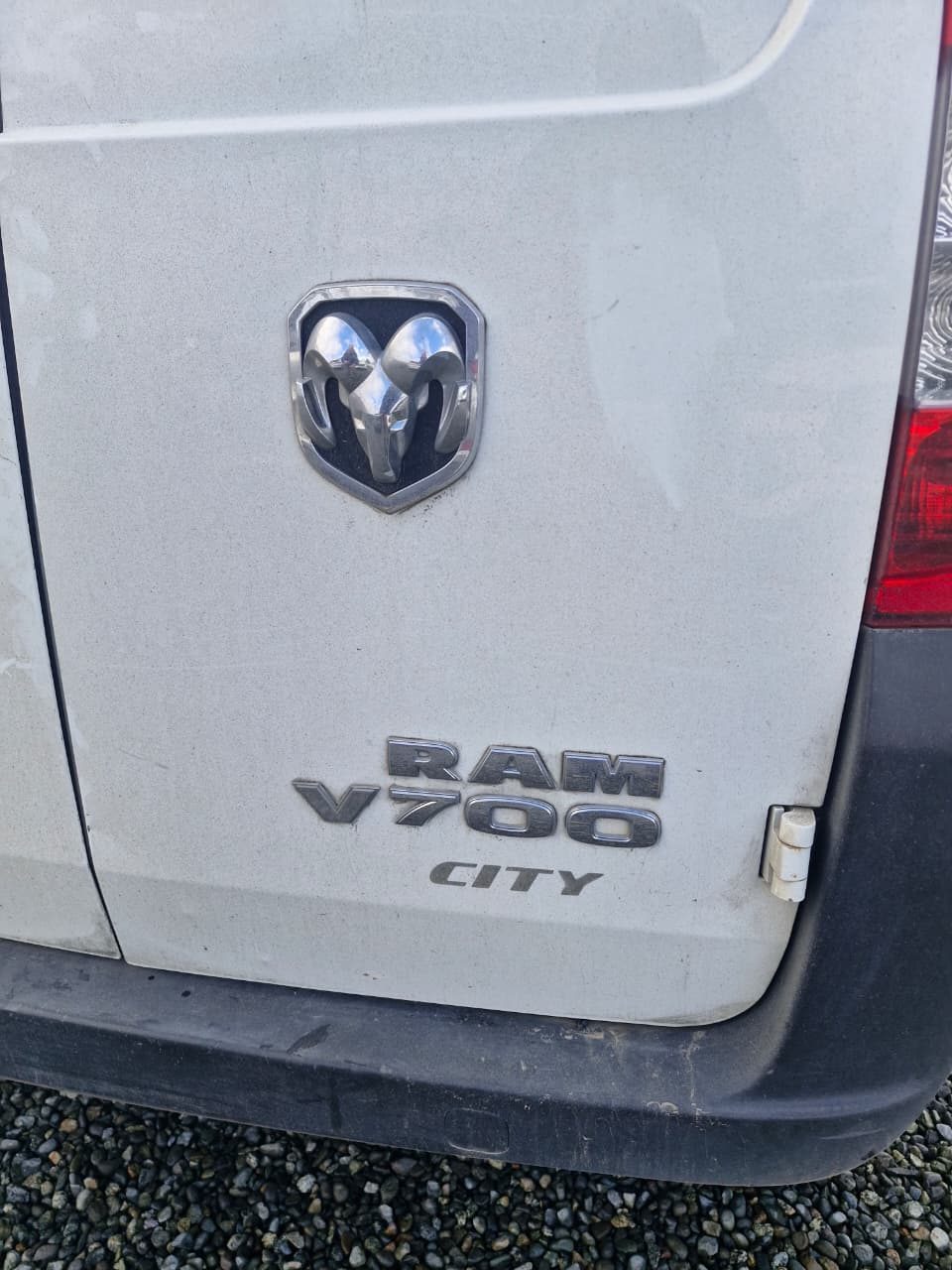 RAM VAN 700 2022