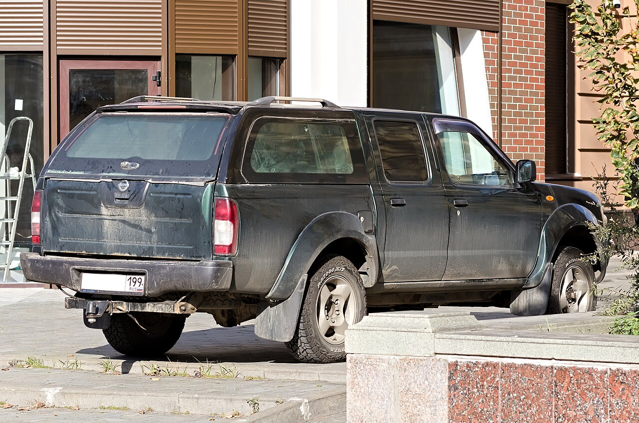 Nissan NP300